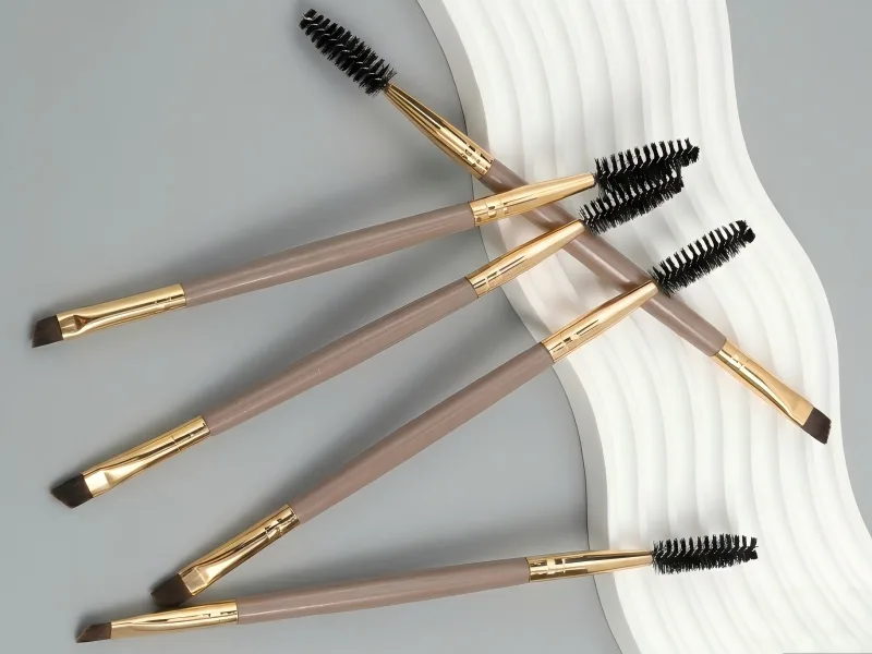 Custom mascara wands
